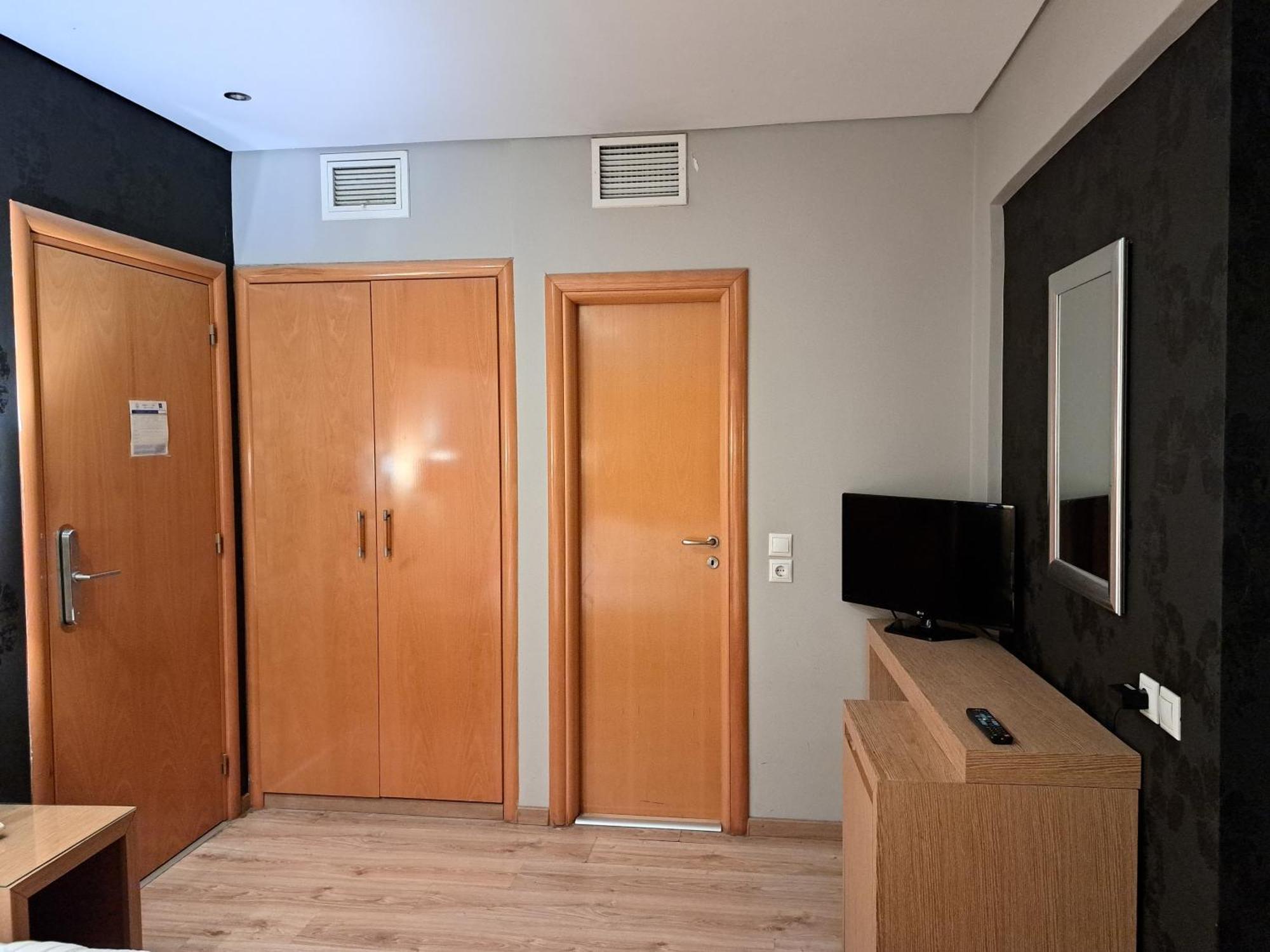 Nefeli Hotel Alimos מראה חיצוני תמונה