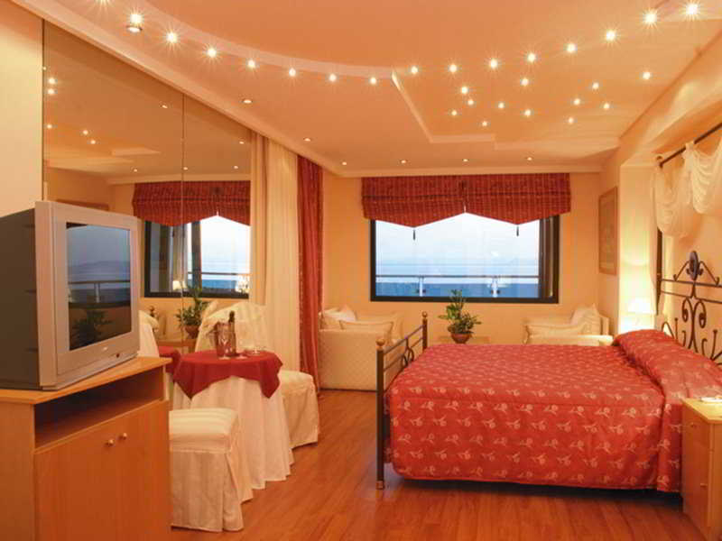 Nefeli Hotel Alimos מראה חיצוני תמונה